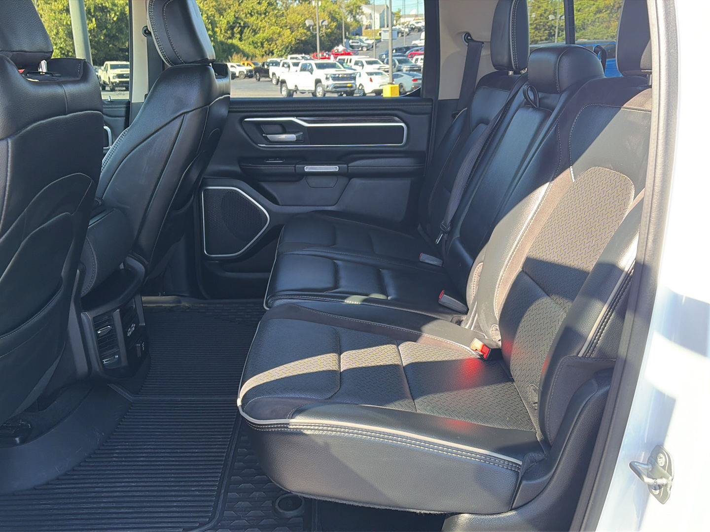 Used 2020 RAM 1500 Laramie AWD/4WD image 14