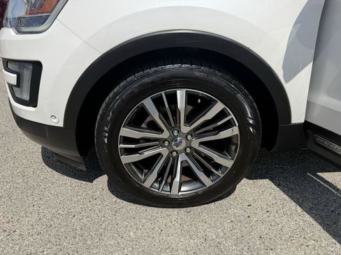 Used 2016 Ford Explorer Platinum AWD/4WD image 31
