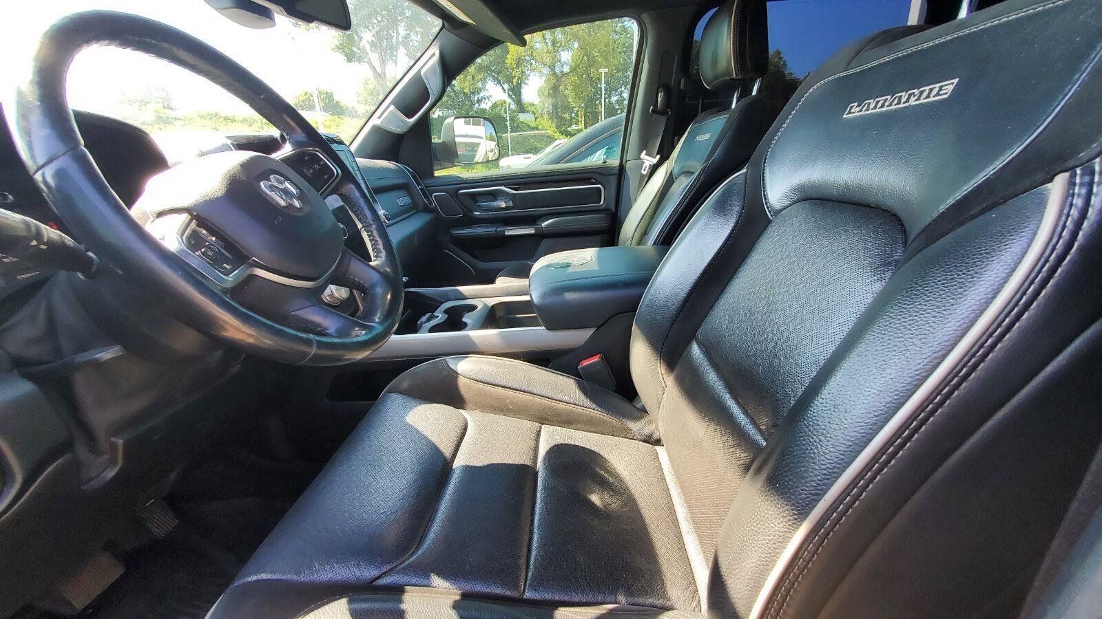 Used 2020 RAM 1500 Laramie RWD image 3