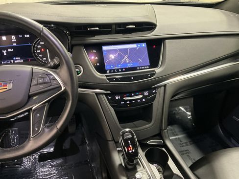 Used 2020 Cadillac XT5 Premium Luxury AWD/4WD image 7