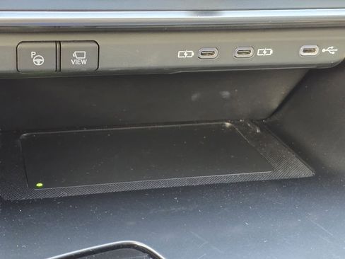 Used 2023 Lexus RZ 450e Premium image 9