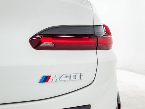 Used 2023 BMW X4 M40i AWD/4WD image 32