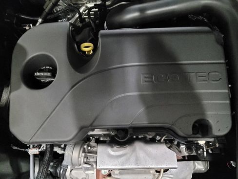 Used 2023 Chevrolet Equinox LT image 30