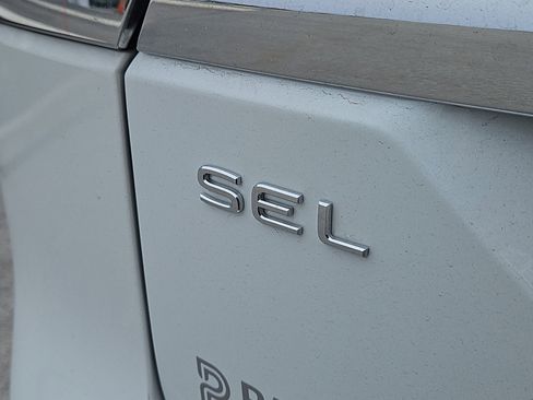 Certified 2025 Volkswagen Atlas SEL Premium R-Line image 5