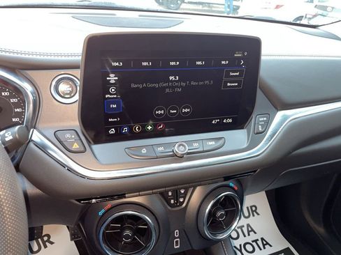 Used 2024 Chevrolet Blazer LT w/ Convenience Package image 18