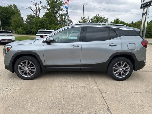 Used 2023 GMC Terrain SLT AWD/4WD image 6