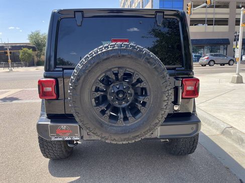 Used 2019 Jeep Wrangler Unlimited Sahara AWD/4WD image 7