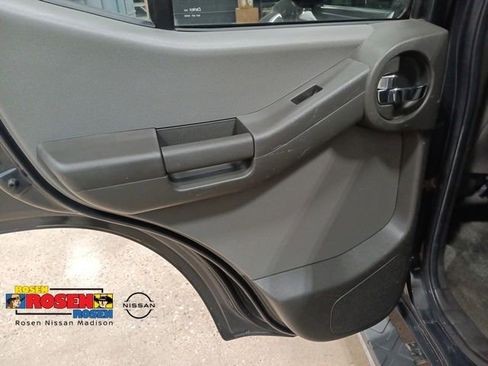 Used 2012 Nissan Xterra X AWD/4WD image 23