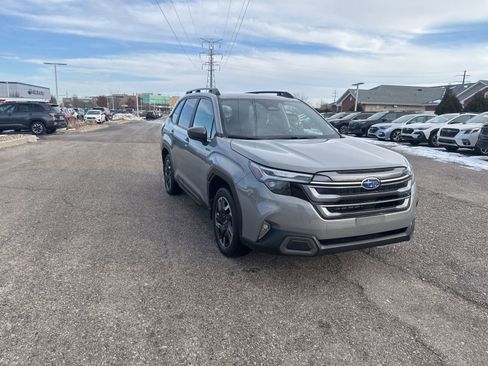 Certified 2025 Subaru Forester Limited image 8