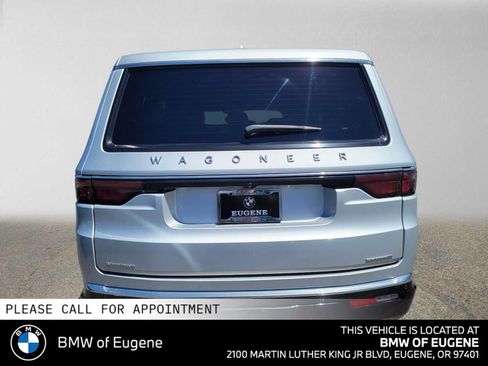 Used 2022 Jeep Wagoneer Series III AWD/4WD image 4