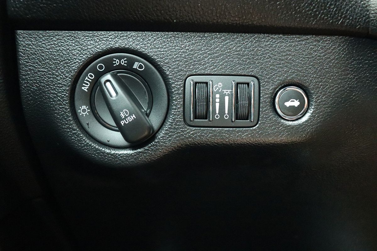 Used 2022 Dodge Challenger R/T RWD image 24