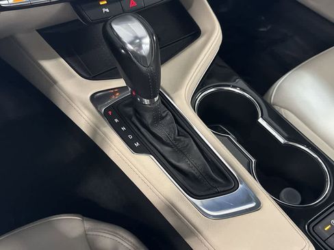 Used 2022 Cadillac CT4 Luxury w/ Sun And Sound Package RWD image 20
