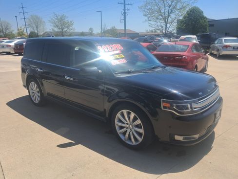 Used 2014 Ford Flex Limited w/ Equipment Group 303A AWD/4WD image 3