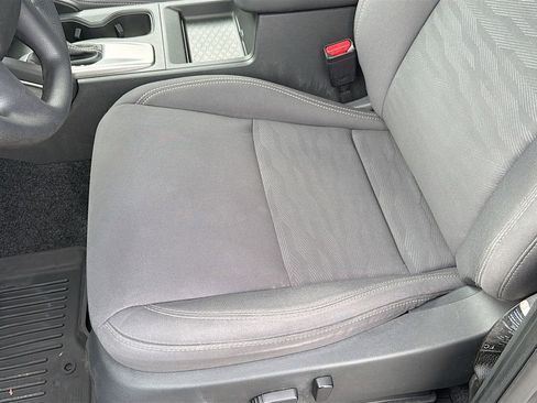 Used 2023 Nissan Frontier SV image 18