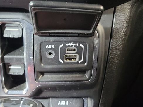 Used 2021 Jeep Wrangler Unlimited Rubicon AWD/4WD image 21