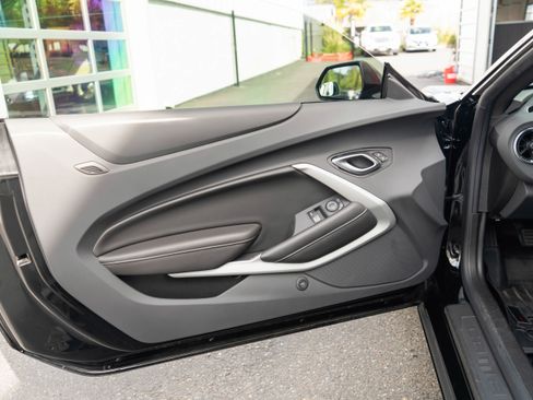 Used 2022 Chevrolet Camaro SS RWD image 10