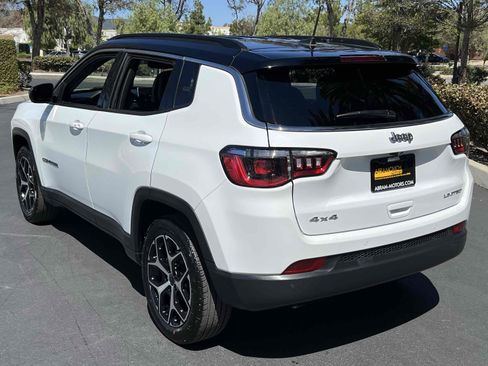 Used 2025 Jeep Compass Limited AWD/4WD image 2