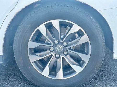 Used 2024 Honda Odyssey EX-L image 4