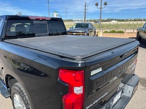 Used 2019 Chevrolet Silverado 1500 High Country w/ Technology Package AWD/4WD image 20