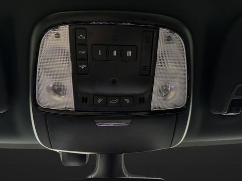 Certified 2025 Dodge Durango R/T image 28