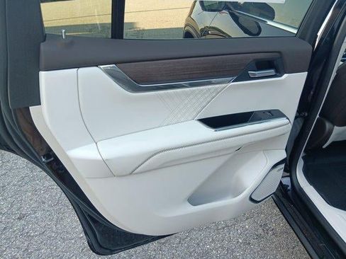 New 2026 GMC Acadia Denali w/ Super Cruise Package FWD image 15