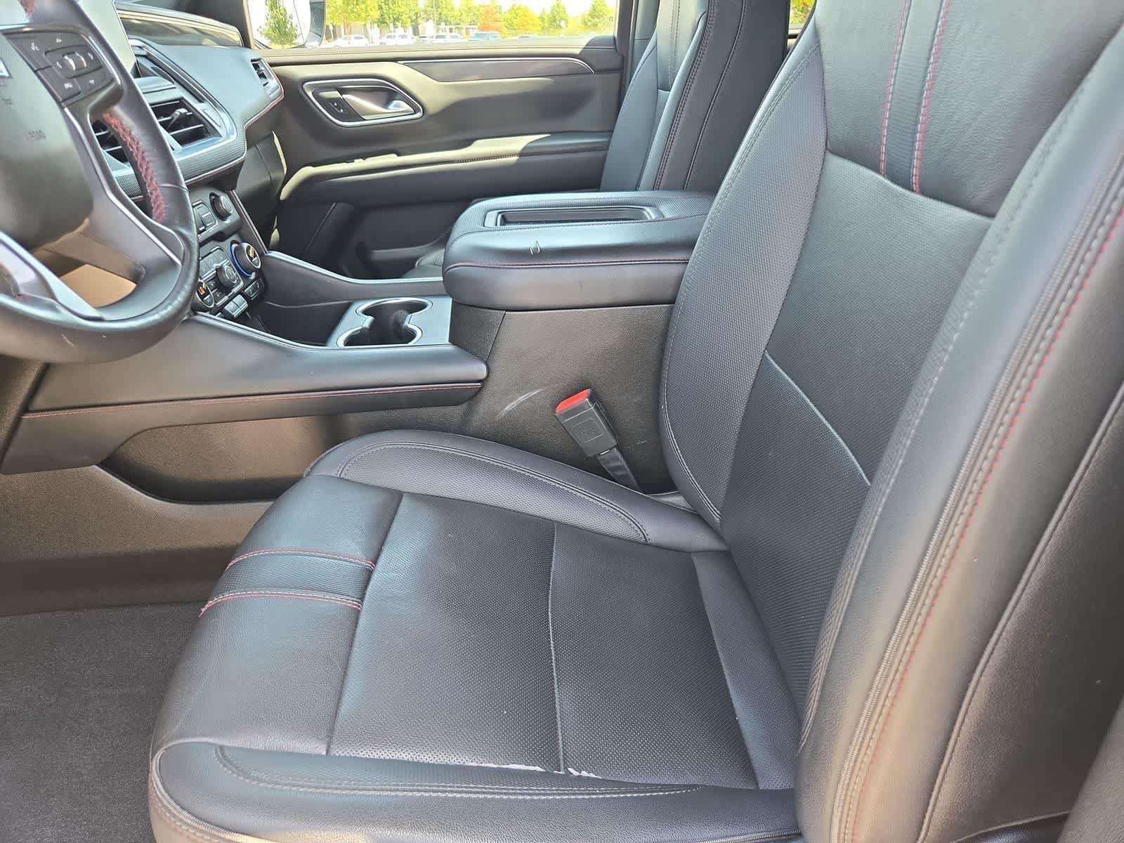 Used 2022 Chevrolet Suburban RST w/ Luxury Package RWD image 14