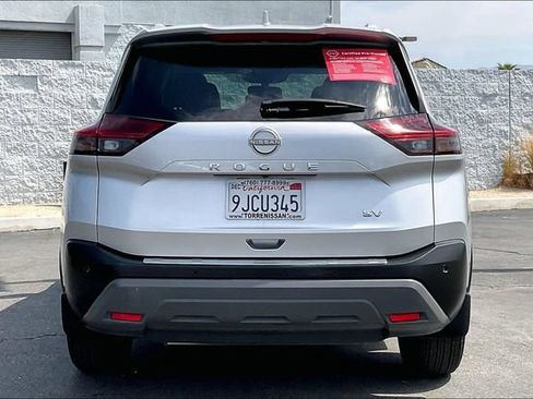 Certified 2023 Nissan Rogue SV w/ SV Premium B Package FWD image 3