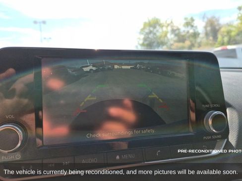 Used 2021 Nissan Sentra S FWD image 17