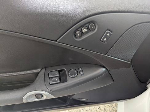 Used 2007 Chevrolet Corvette Coupe w/ Preferred Equipment Group RWD image 17