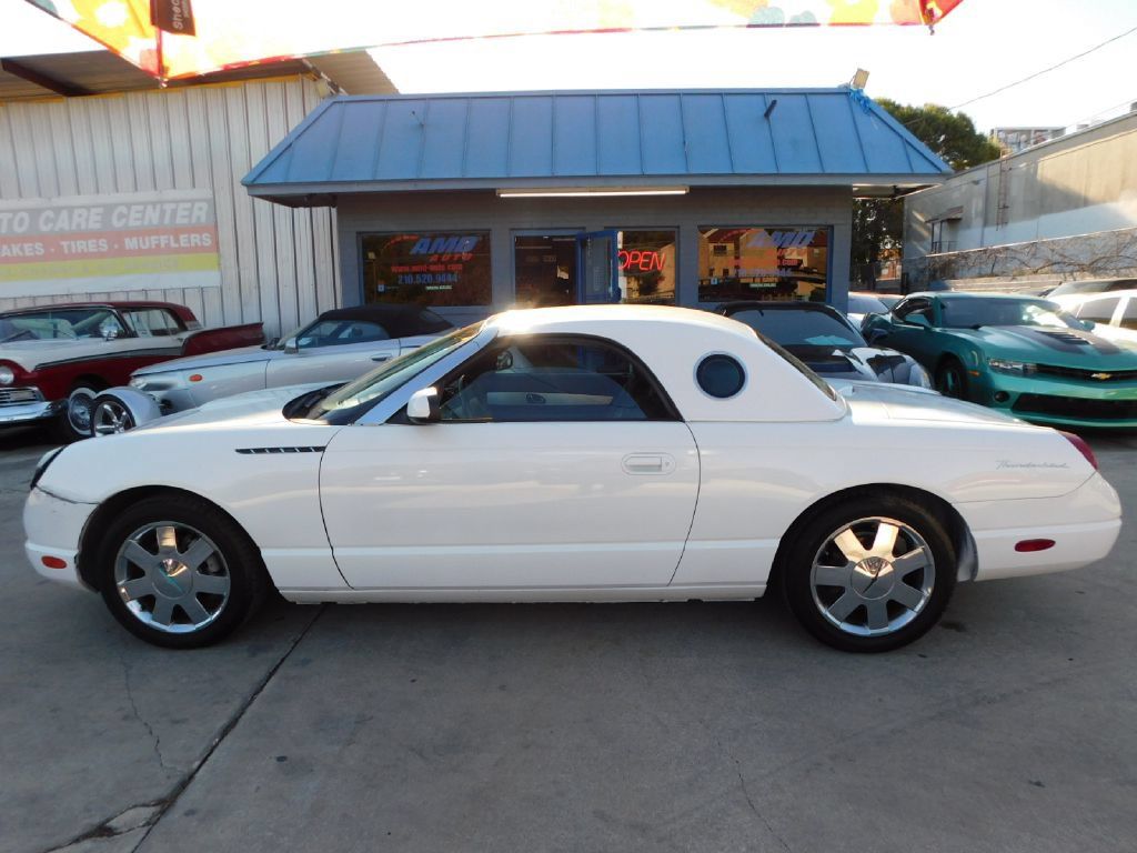 Used 2002 Ford Thunderbird RWD image 4