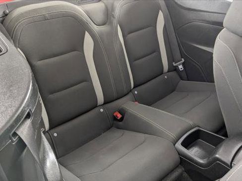 Used 2020 Chevrolet Camaro LT image 23