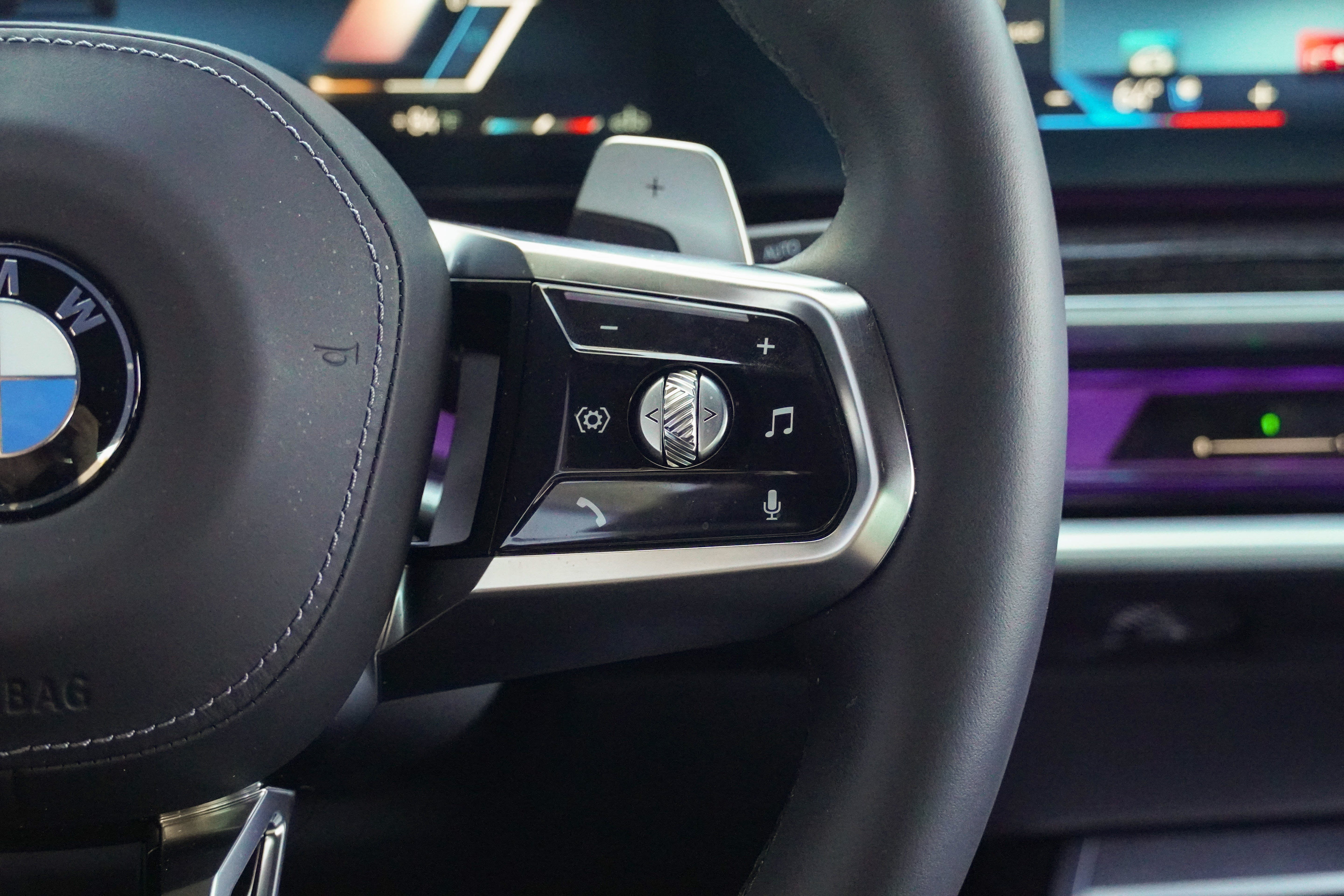 Certified 2024 BMW 740i RWD image 20