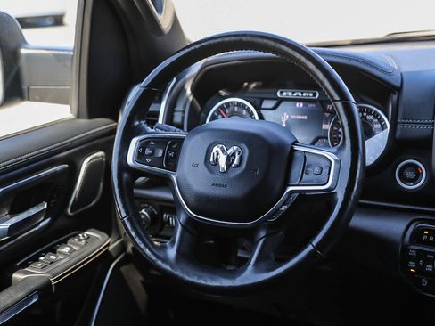 Used 2019 RAM 1500 Laramie AWD/4WD image 15