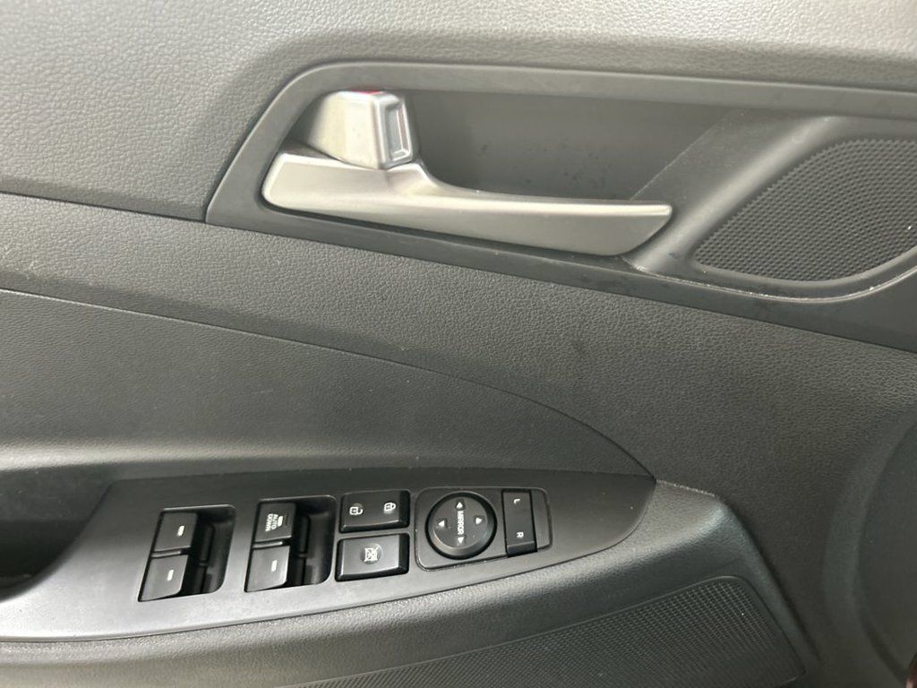 Used 2019 Hyundai Tucson SE AWD/4WD image 11