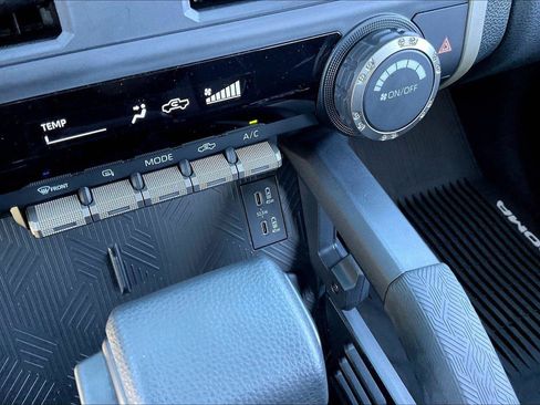 Used 2024 Toyota Tacoma SR5 image 31