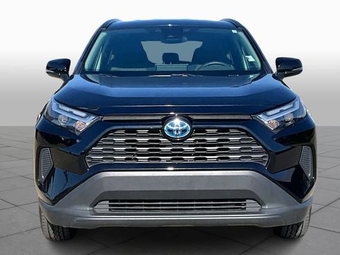 Used 2024 Toyota RAV4 XLE image 4