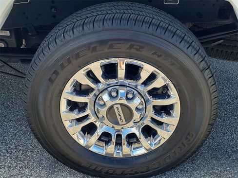 Used 2022 Ford F250 XLT w/ XLT Premium Package image 12