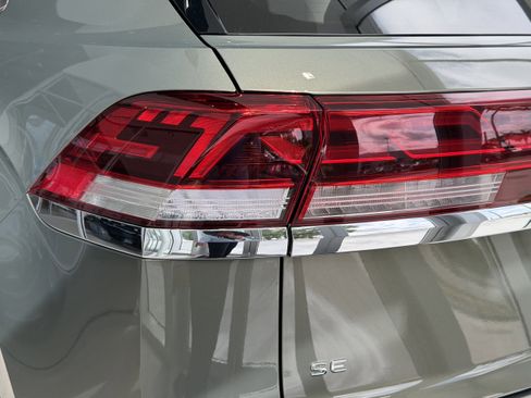 New 2026 Volkswagen Atlas Cross Sport SE image 7