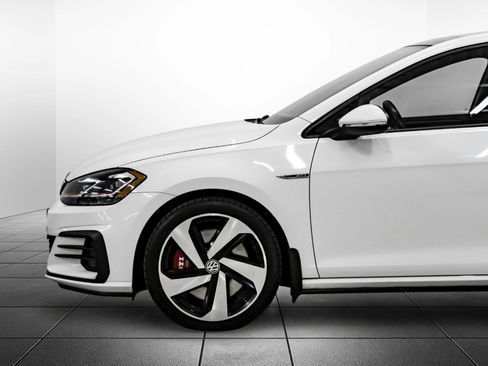 Used 2018 Volkswagen GTI SE w/ SE Leather Package image 11