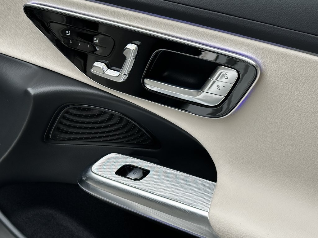 Certified 2025 Mercedes-Benz E 450 4MATIC Sedan w/ Winter Package image 17