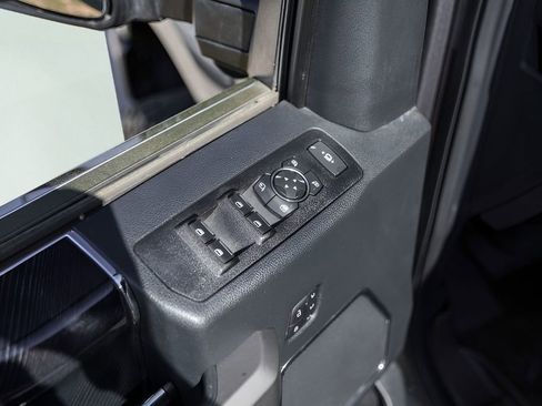 Used 2022 Ford F250 Platinum w/ FX4 Off-Road Package image 29