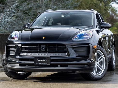 Certified 2025 Porsche Macan image 1