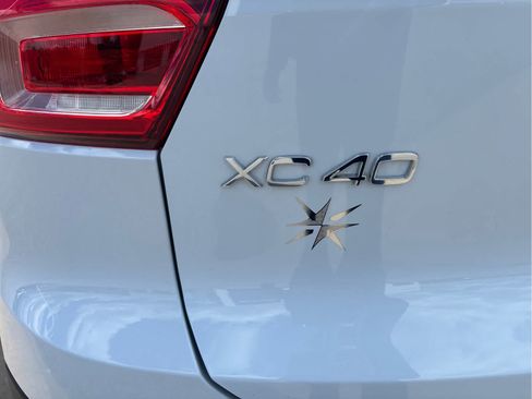 Used 2026 Volvo XC40 B5 Plus AWD/4WD image 8