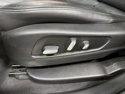 Used 2019 Cadillac XT5 Luxury w/ LPO, Black Ice Package AWD/4WD image 23