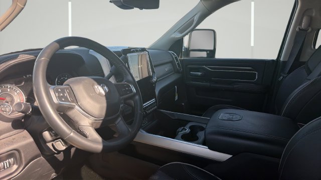 Used 2024 RAM 3500 Laramie w/ Towing Technology Group AWD/4WD image 9