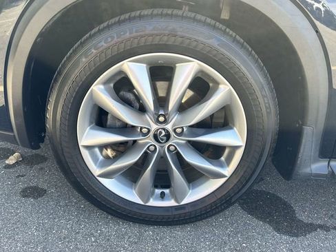 Used 2019 INFINITI QX50 Essential w/ Premium Heat Package image 32