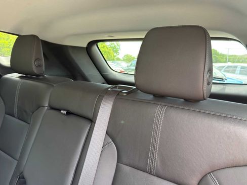 Used 2019 Chevrolet Blazer LT FWD image 32