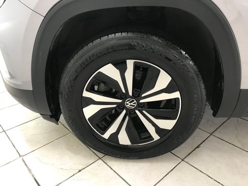 Used 2025 Volkswagen Atlas SE FWD image 5