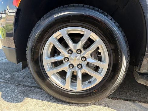 Used 2024 Chevrolet Tahoe LT RWD image 7
