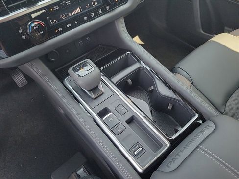 New 2025 Nissan Pathfinder Platinum w/ Cargo Package image 10